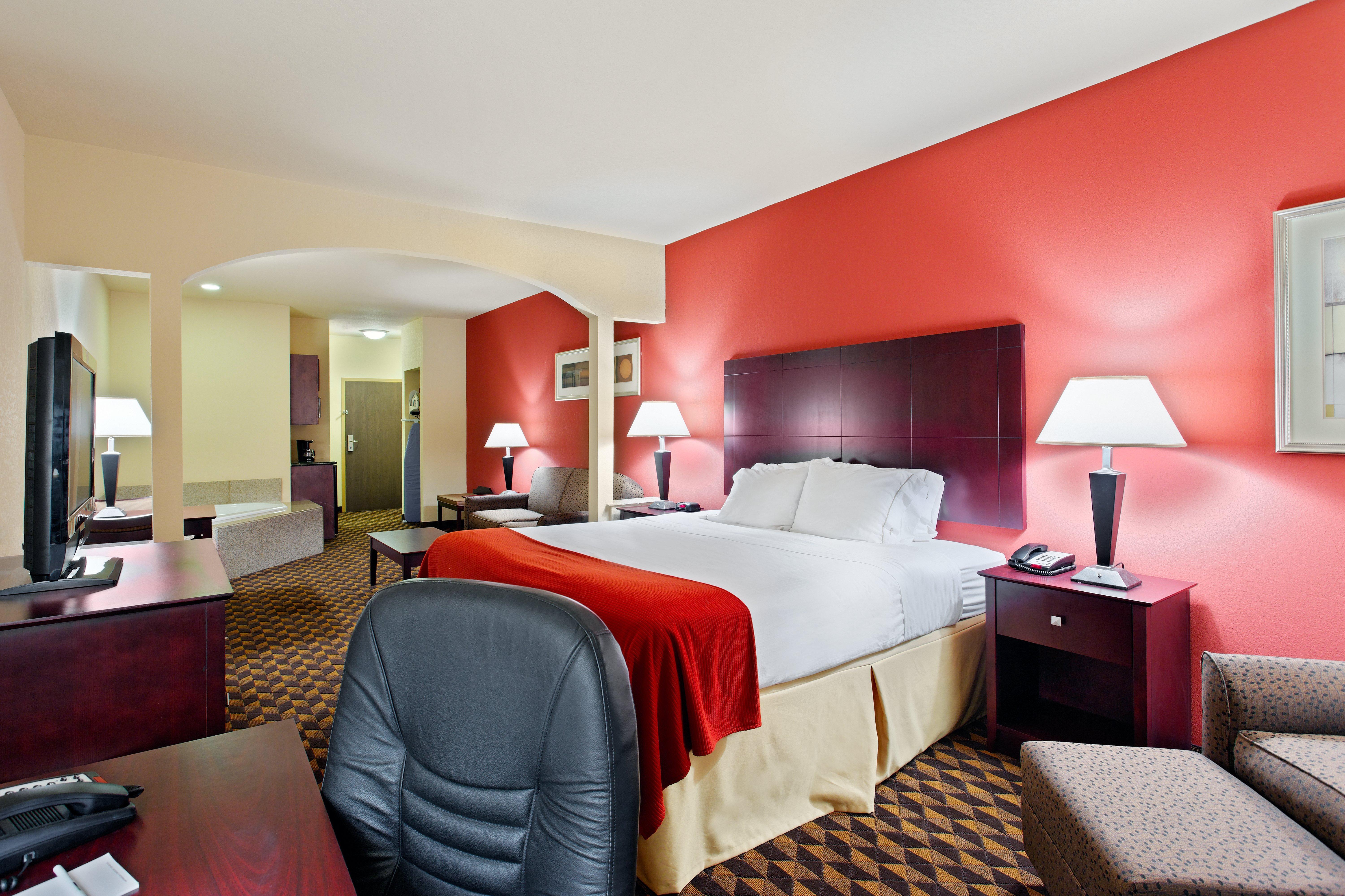 Holiday Inn Express & Suites Malvern By Ihg Exterior foto